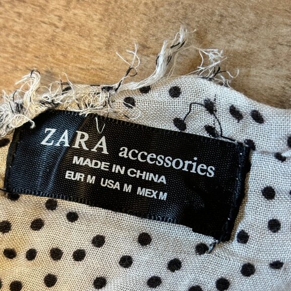 ZARA | Scarf | White with Black Dots - Picture 3 of 3